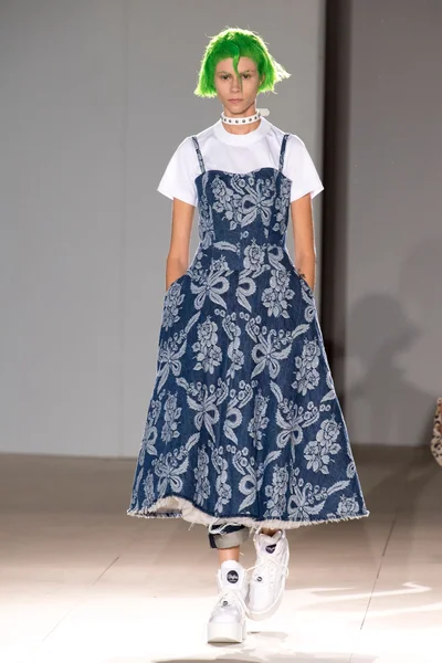 Look 15